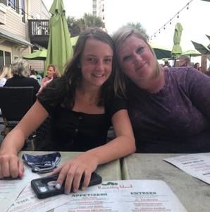 Meet your Posher, Andrea